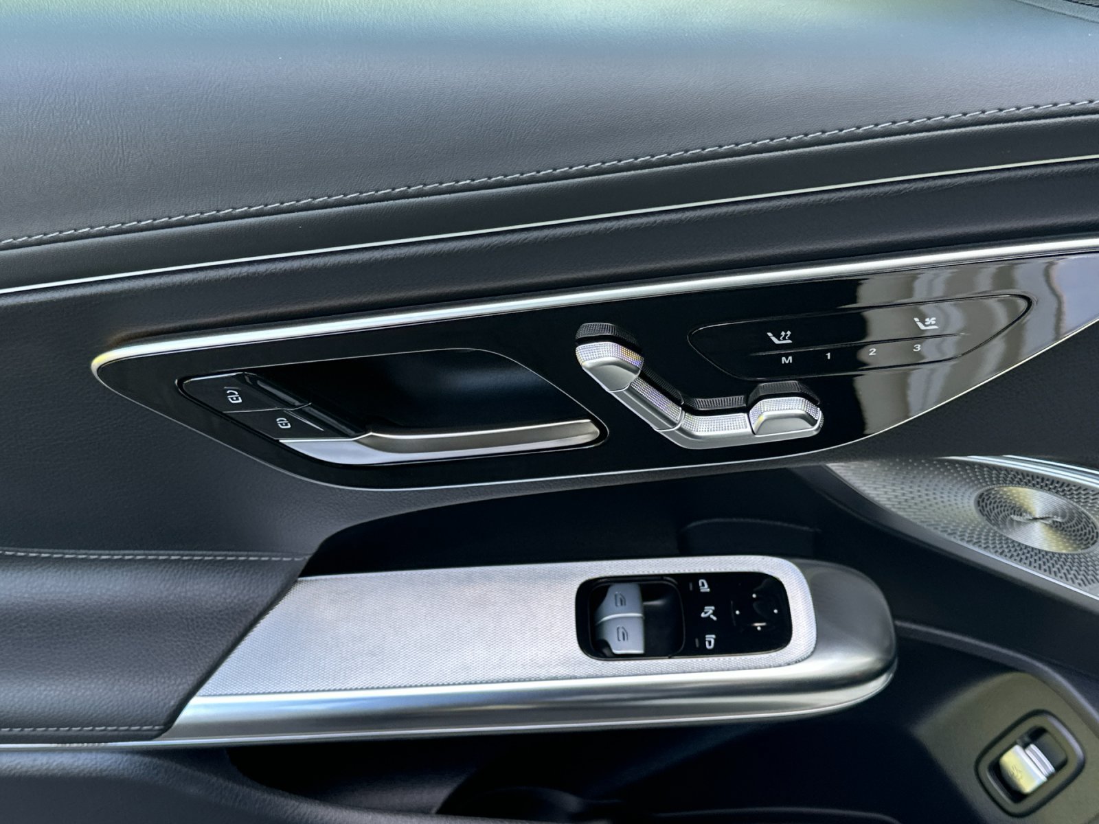 Certified 2024 Mercedes-Benz CLE 300 4MATIC Coupe image 11