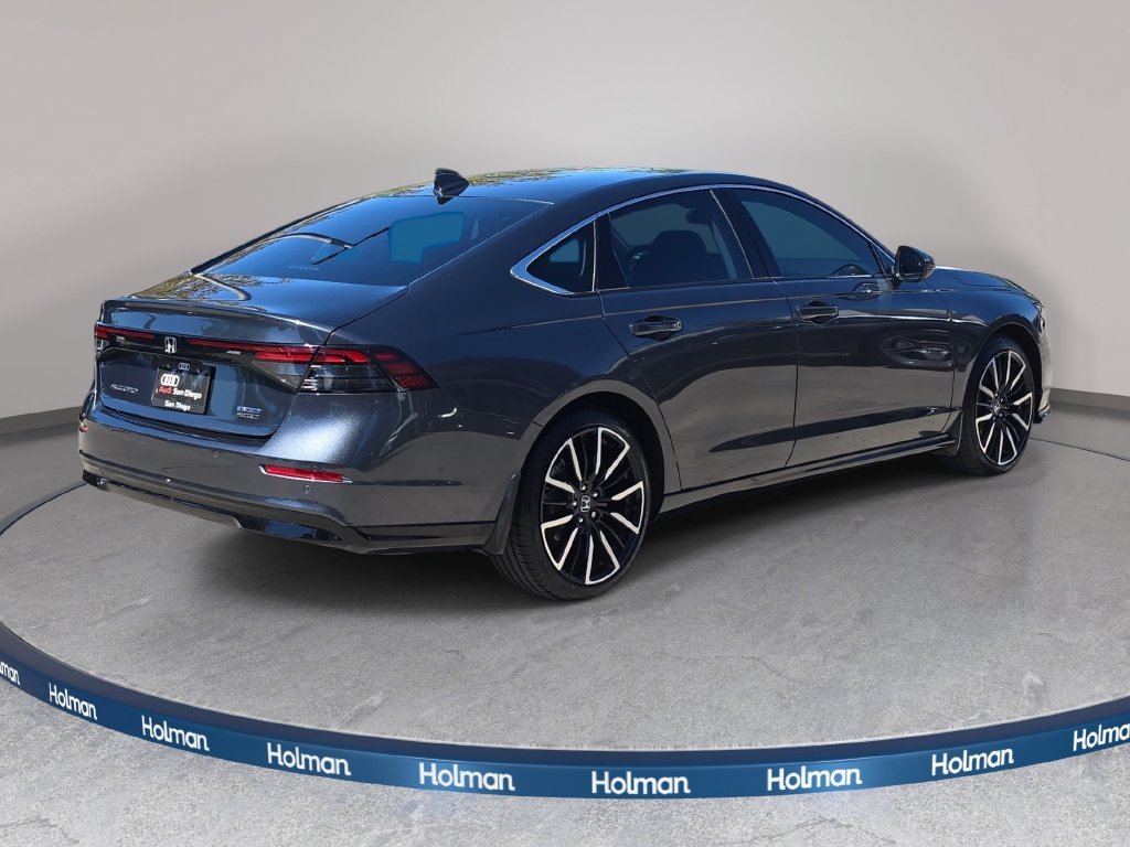 Used 2025 Honda Accord Touring image 6