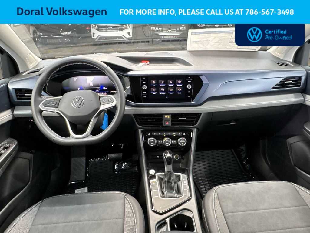 Certified 2024 Volkswagen Taos SE FWD image 30