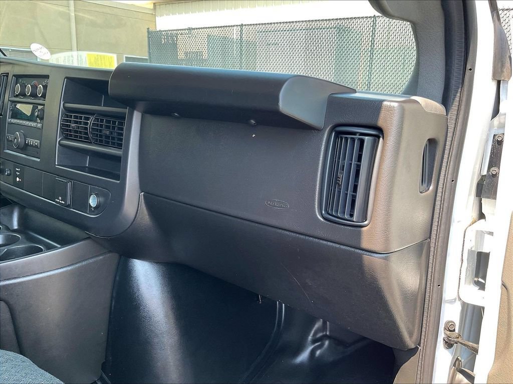 Used 2025 GMC Savana 2500 w/ Driver Convenience Package RWD image 13
