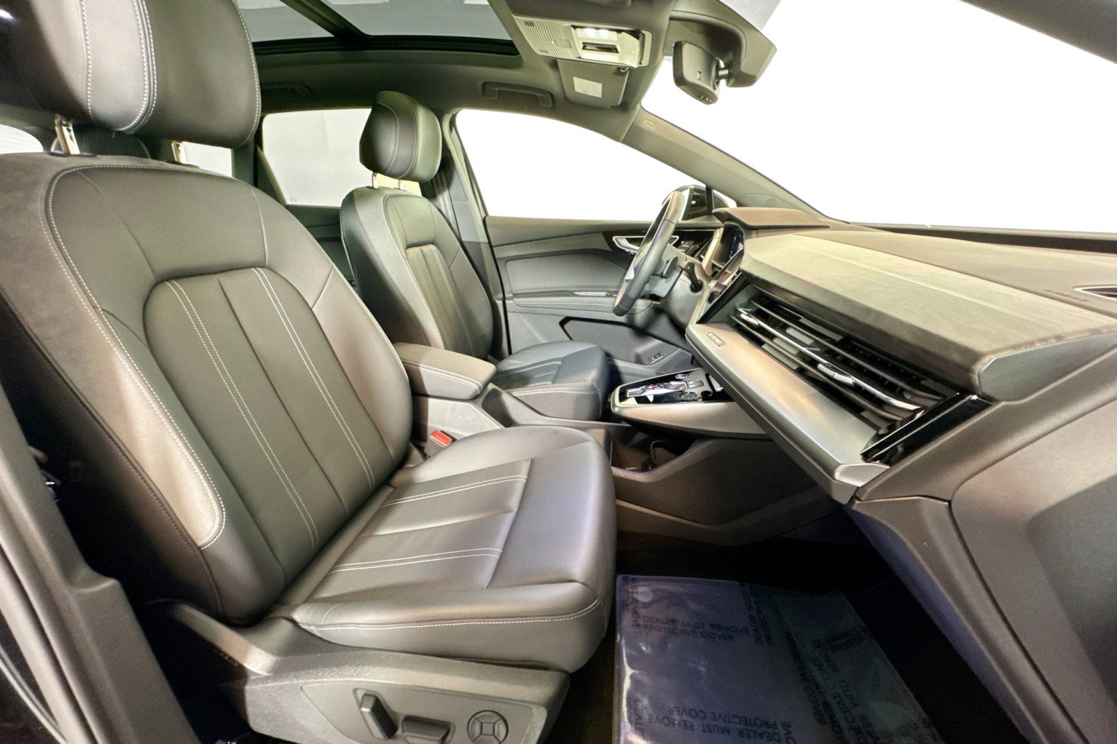 Used 2024 Audi Q4 e-tron Premium Plus image 25