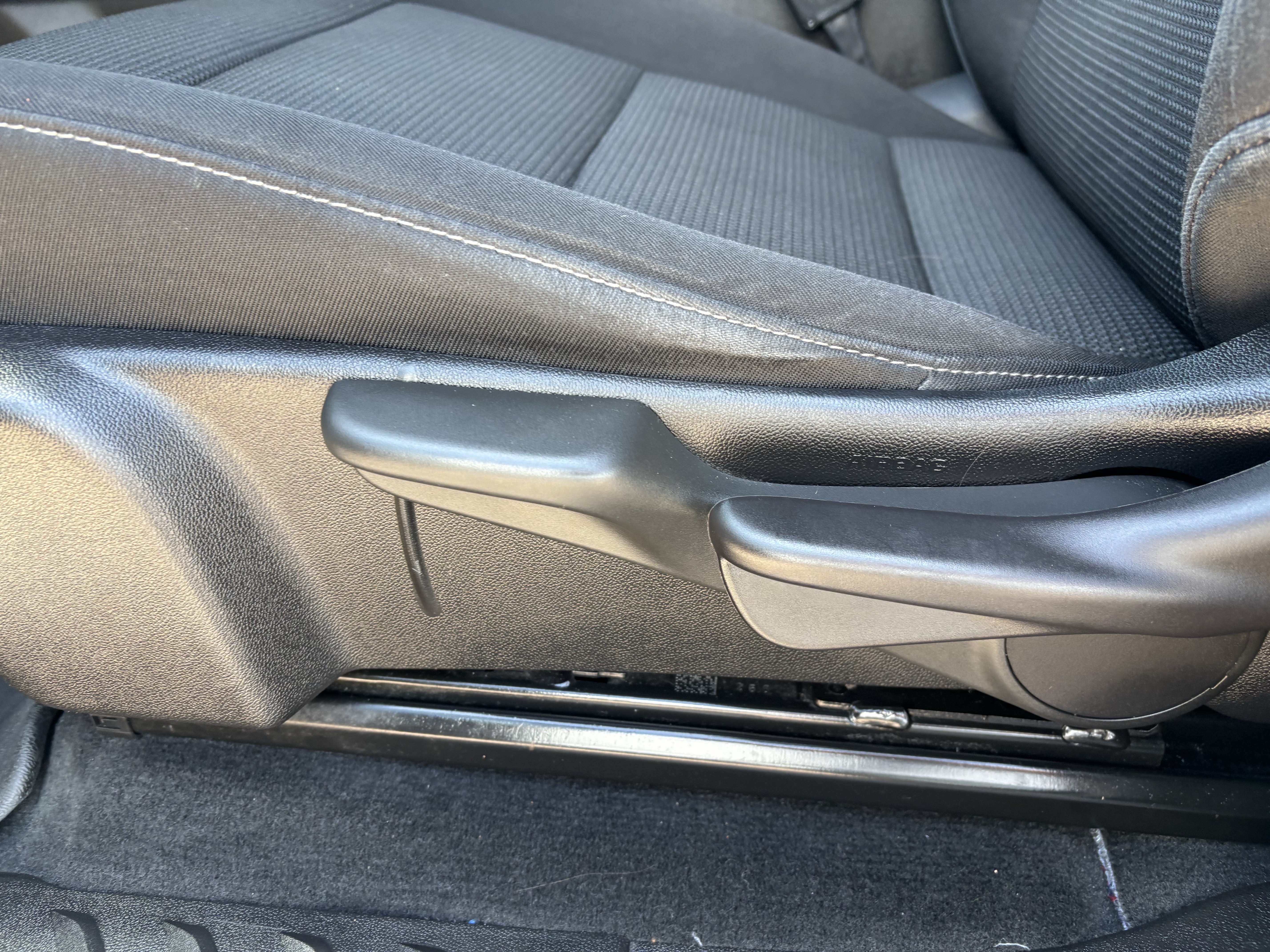 Used 2023 GMC Canyon Elevation w/ Convenience Package RWD image 13