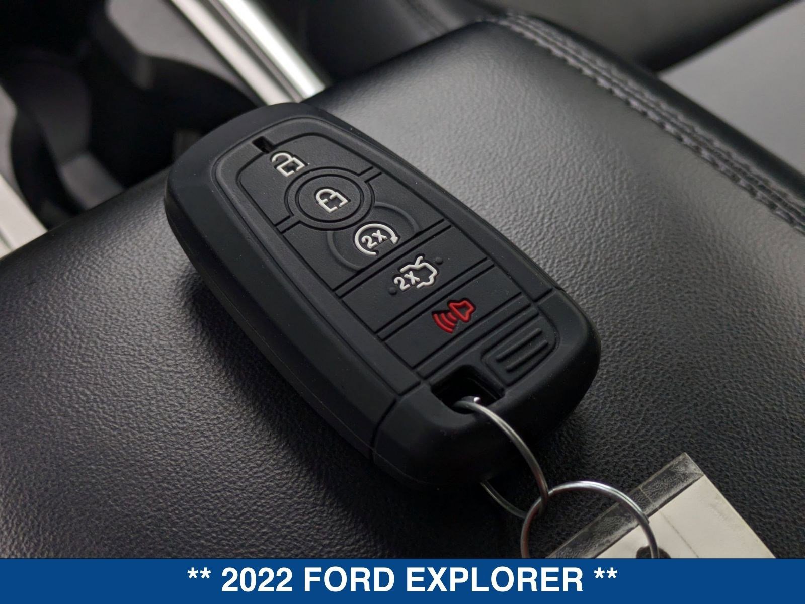Certified 2022 Ford Explorer XLT w/ Equipment Group 202A image 36
