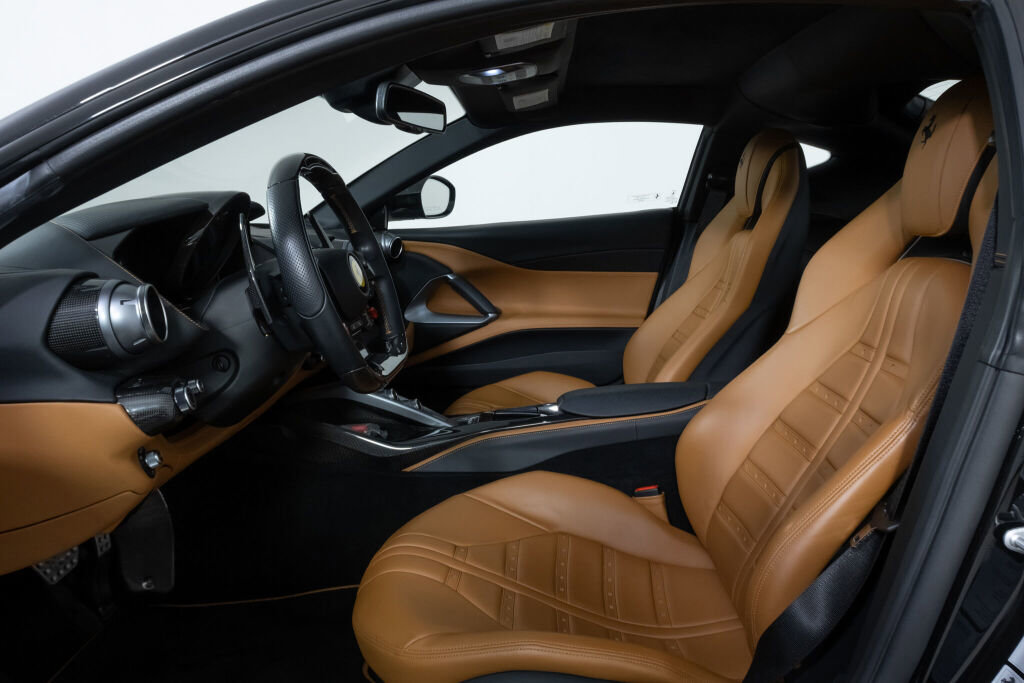 Used 2020 Ferrari 812 Superfast image 29