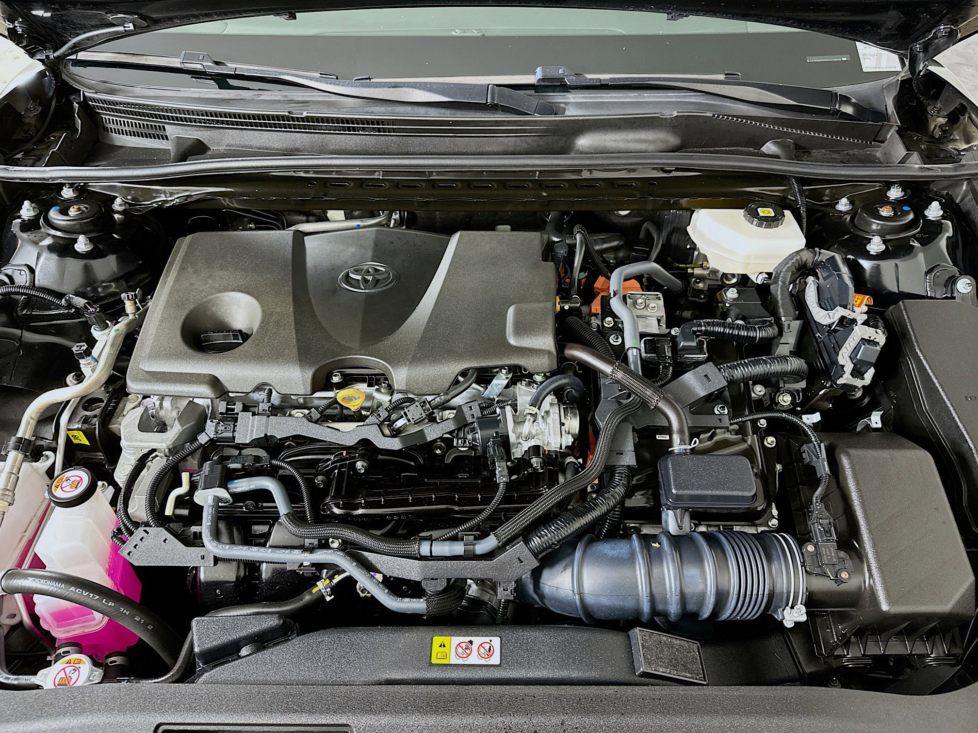 Used 2025 Toyota Camry SE image 31