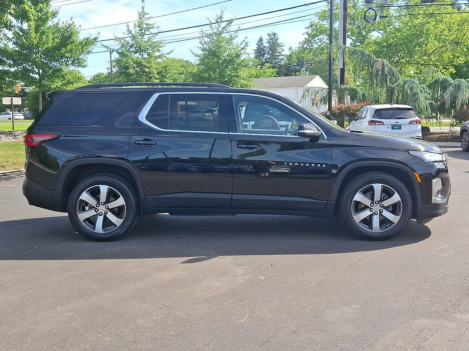 Certified 2023 Chevrolet Traverse LT w/ LT Premium Package AWD/4WD image 26