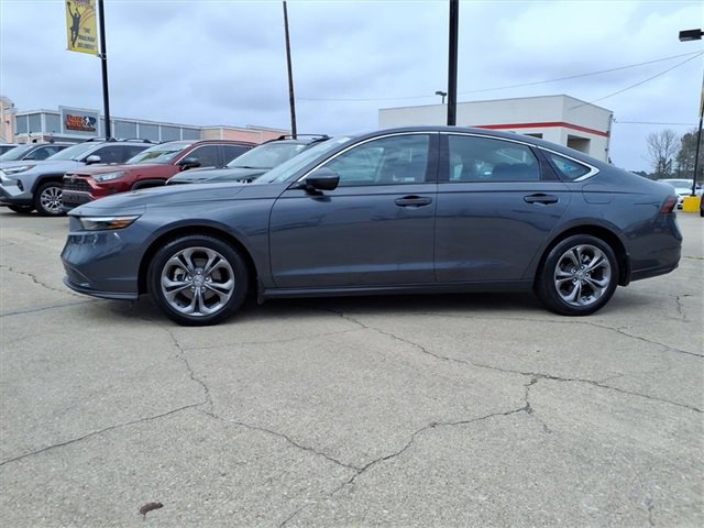 Used 2024 Honda Accord EX image 2