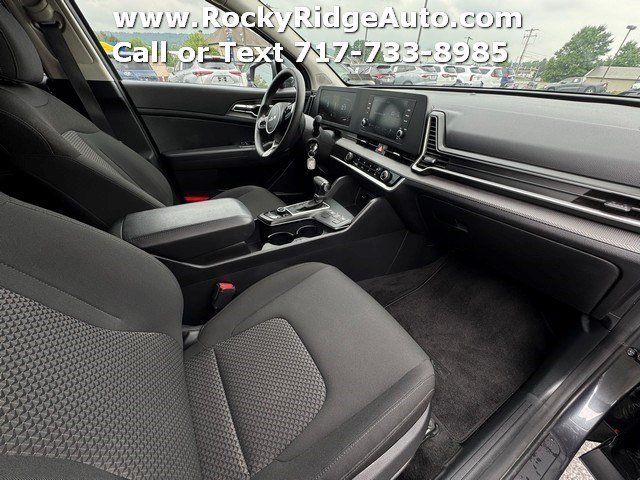 Used 2023 Kia Sportage LX AWD/4WD image 19