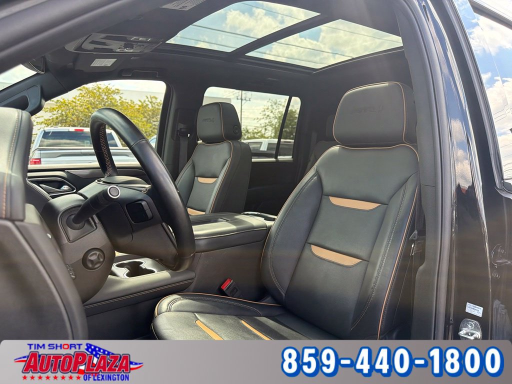 Used 2024 GMC Yukon XL AT4 w/ AT4 Premium Plus Package AWD/4WD image 29