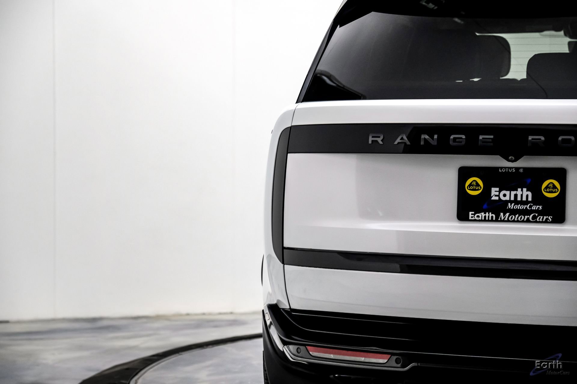 Used 2023 Land Rover Range Rover SE image 14