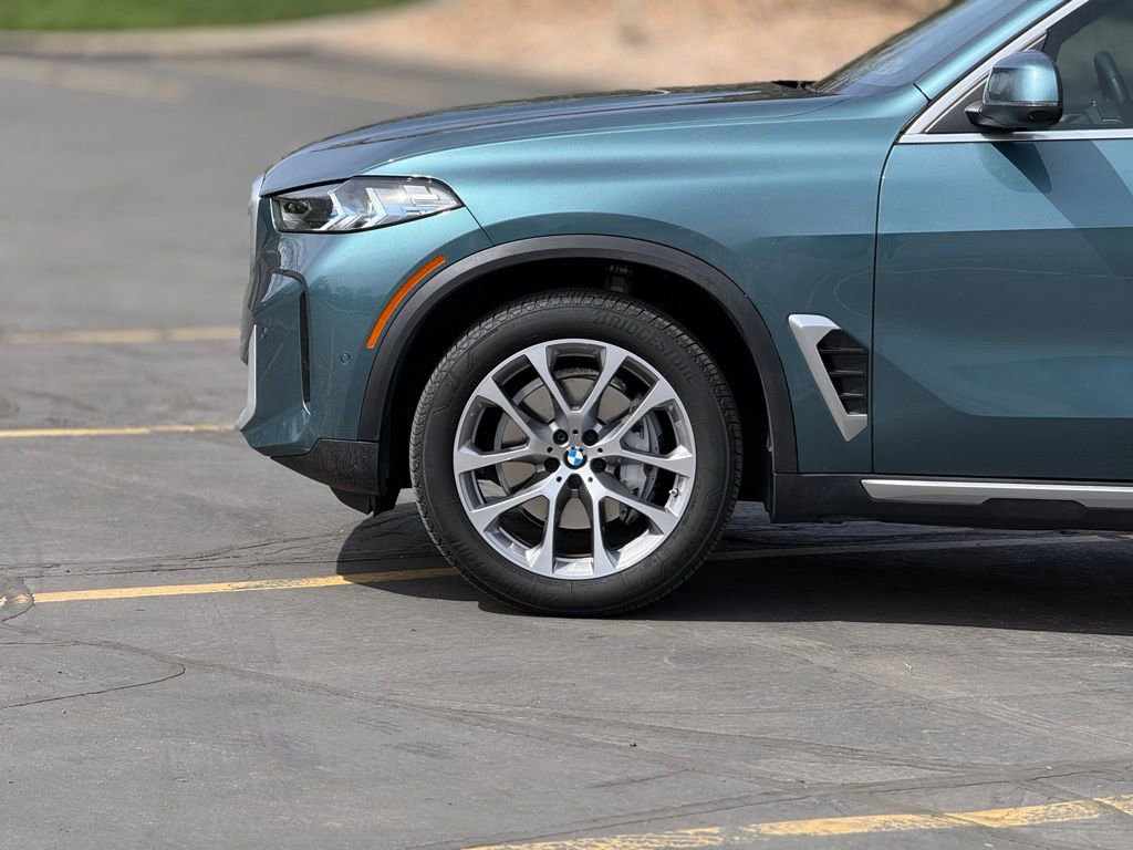 Used 2024 BMW X5 xDrive40i w/ Premium Package image 8