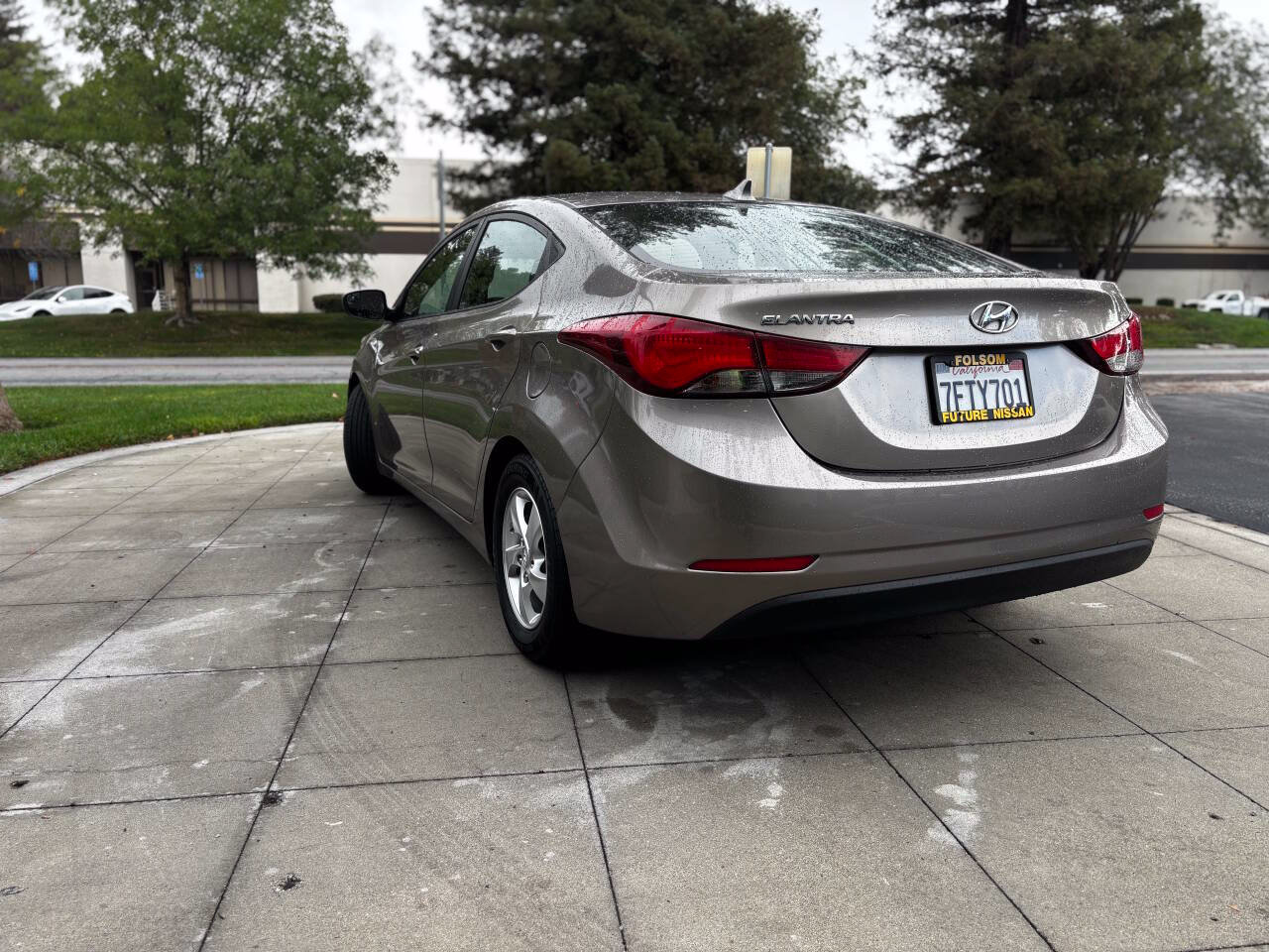 Used 2015 Hyundai Elantra SE FWD image 5