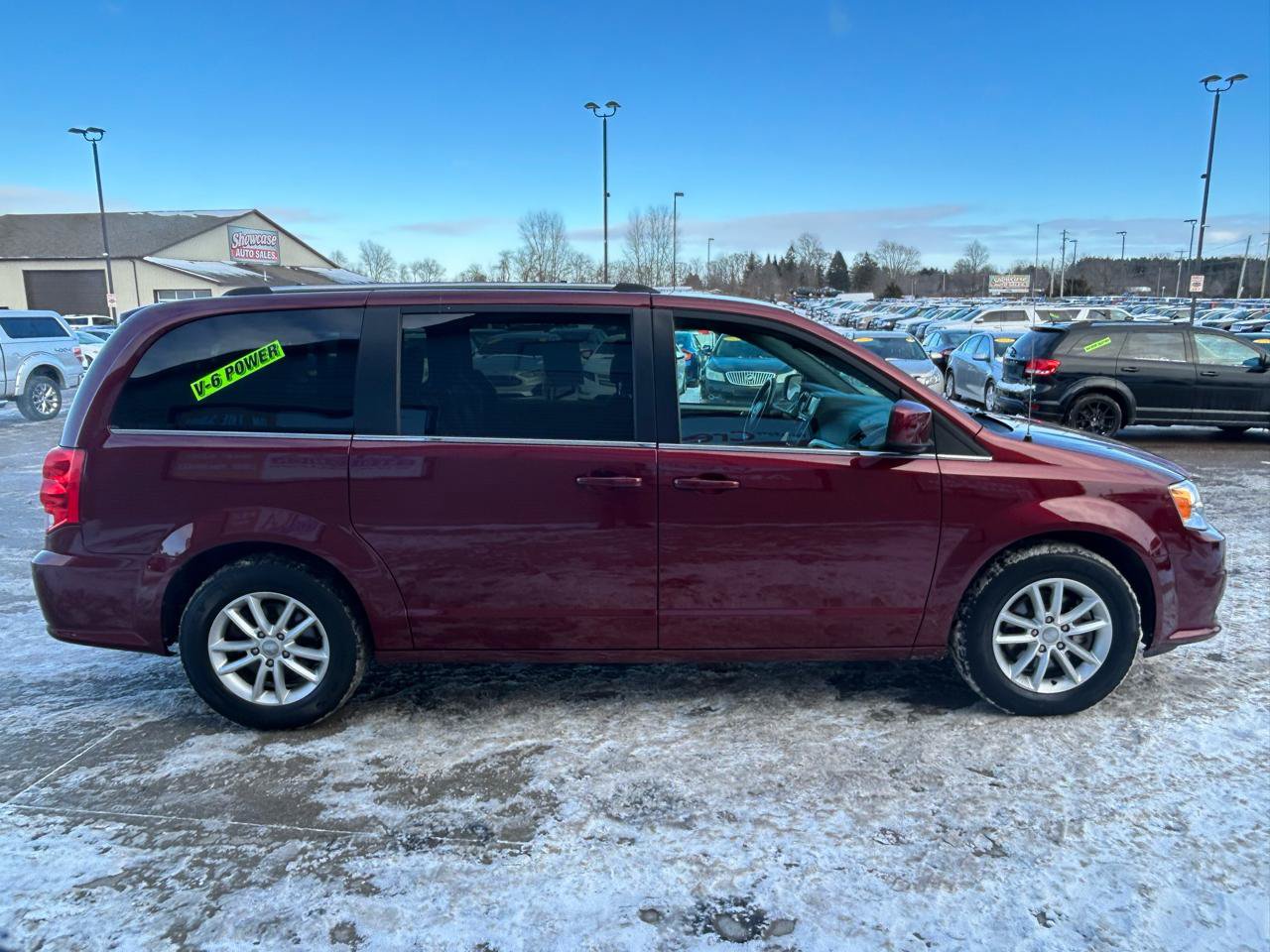 Used 2018 Dodge Grand Caravan SXT FWD image 4
