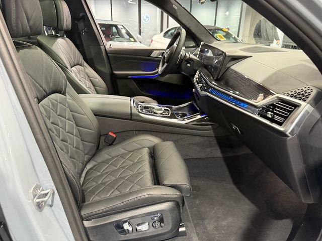 Used 2026 BMW X7 xDrive40i w/ M Sport Package image 30