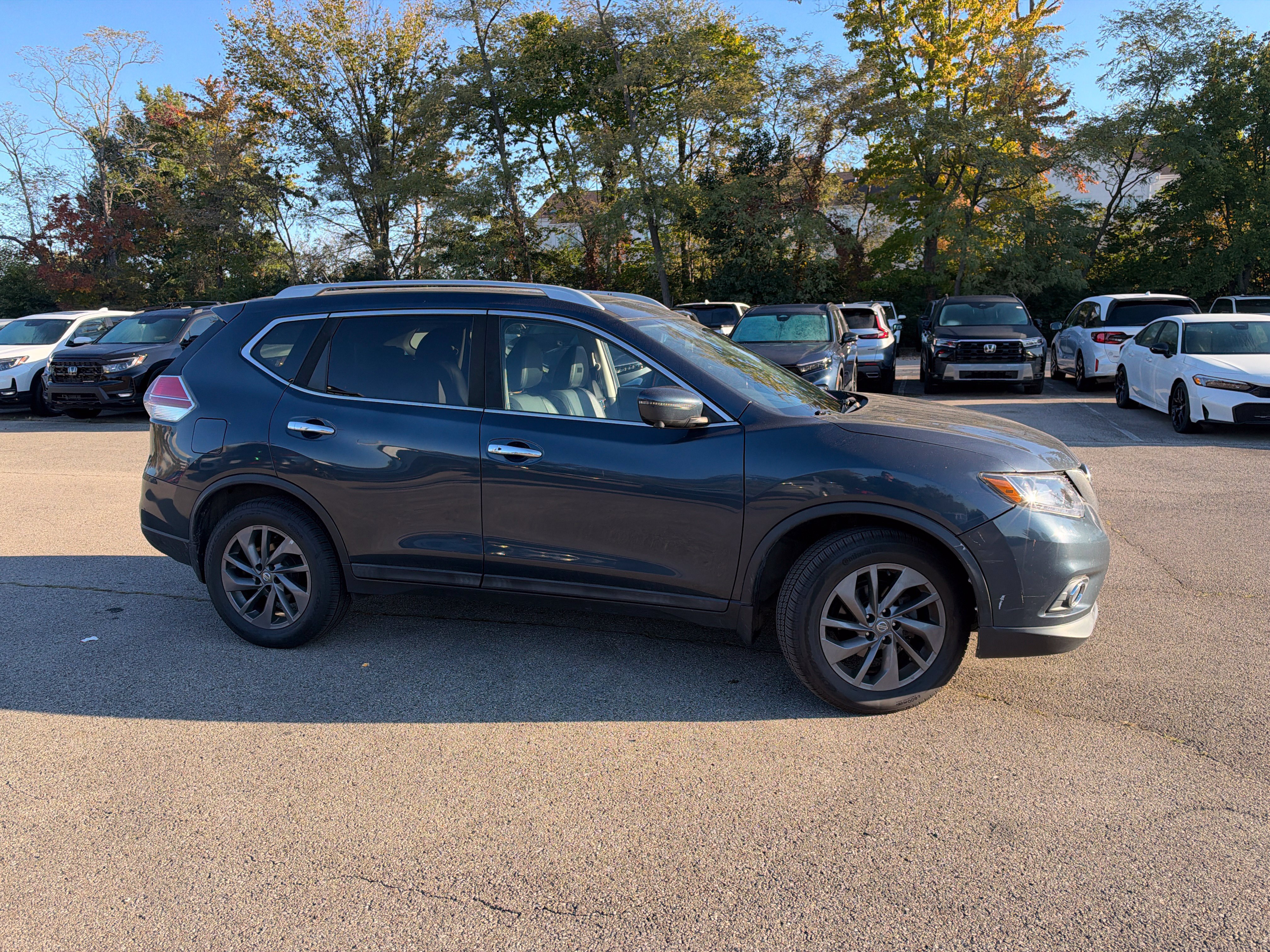 Used 2016 Nissan Rogue SL w/ SL Premium Package AWD/4WD image 17