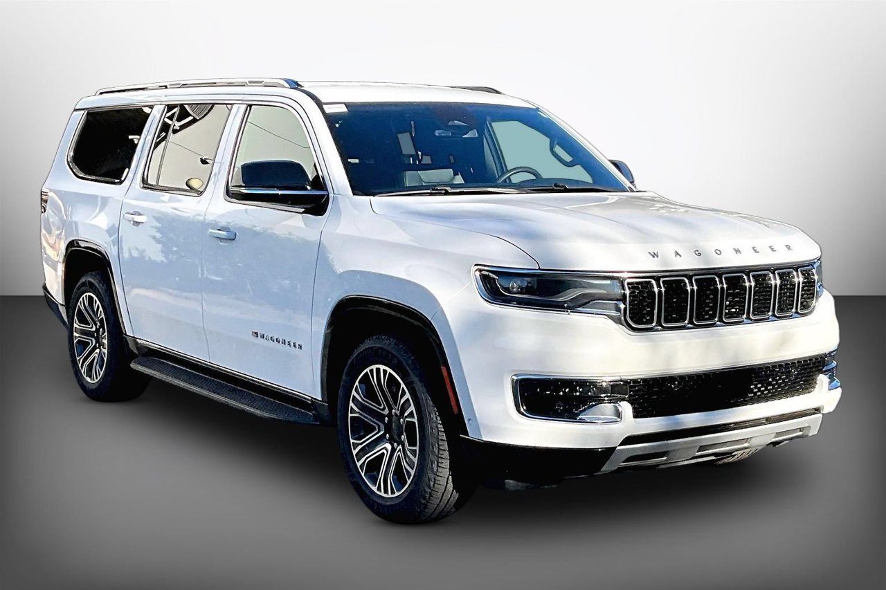 Certified 2024 Jeep Wagoneer L Series II w/ Flexible Seating Group AWD/4WD image 1