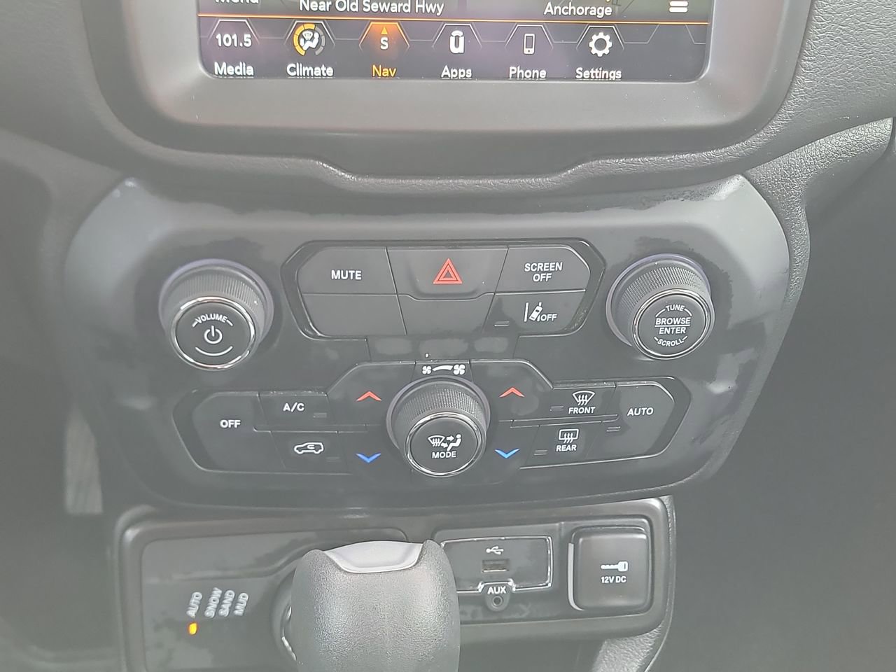 Used 2023 Jeep Renegade Latitude image 19