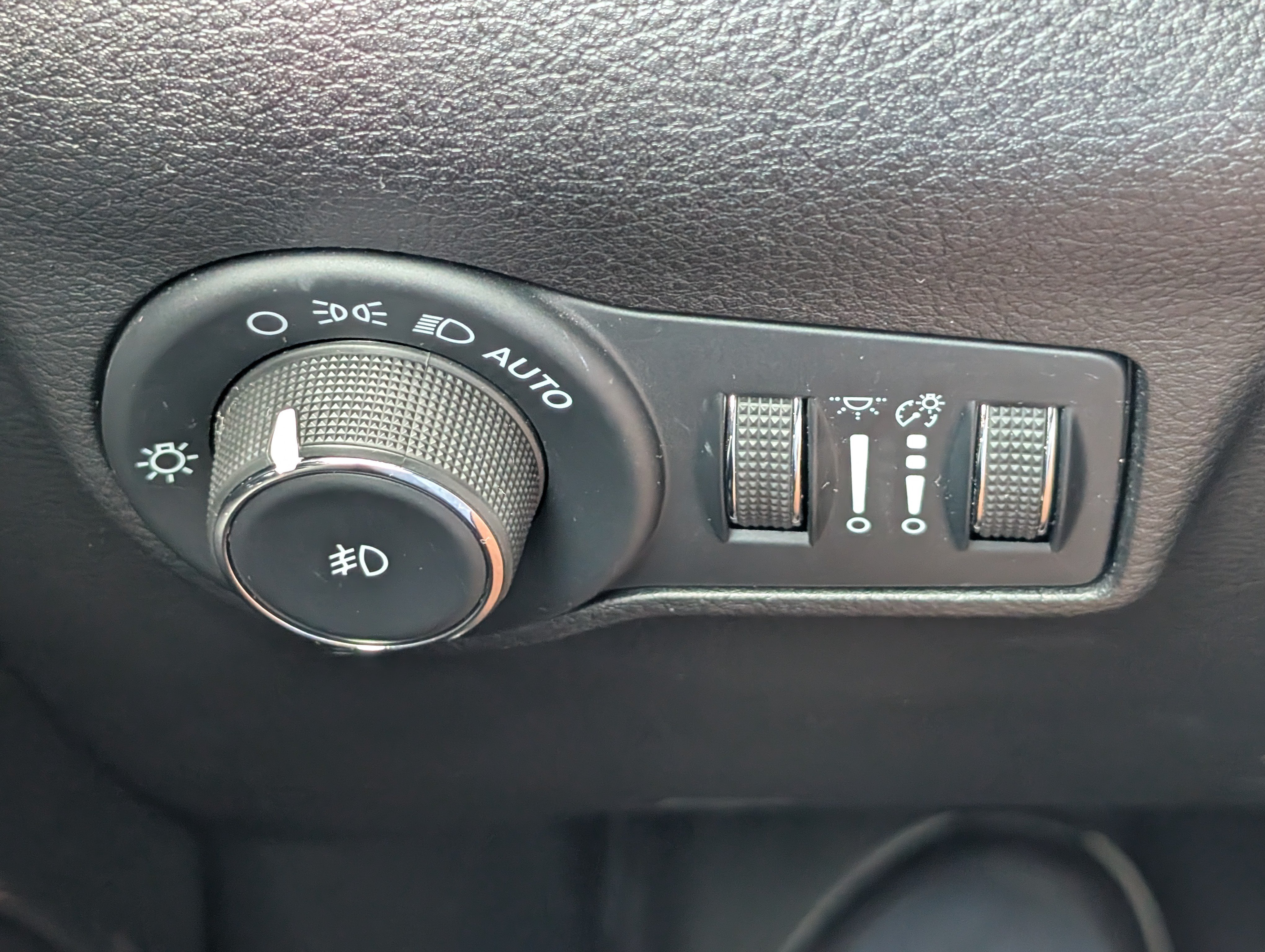 Used 2022 Jeep Compass Trailhawk w/ Sun and Sound Group AWD/4WD image 21