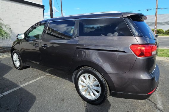 Used 2016 Kia Sedona EX FWD image 3