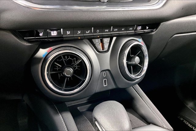 Used 2024 Chevrolet Blazer LT w/ Convenience Package FWD image 15
