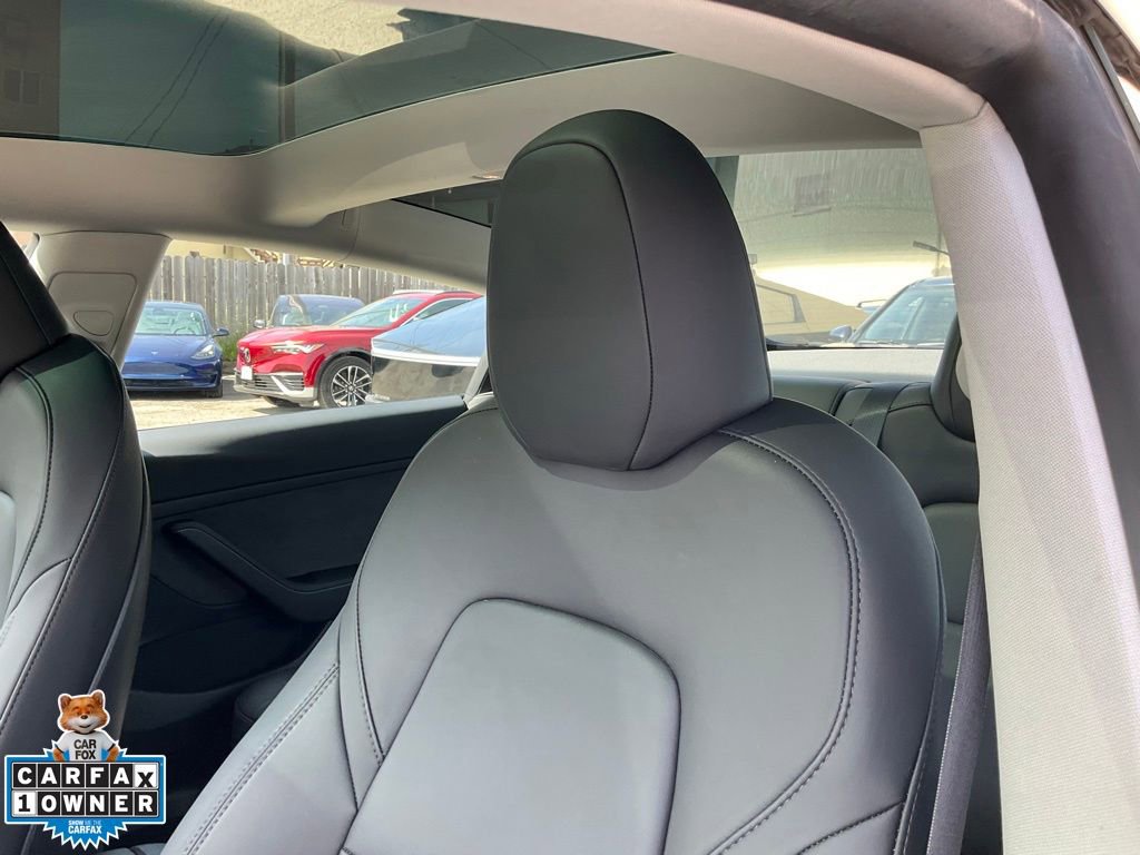 Used 2023 Tesla Model 3 Standard Range image 18