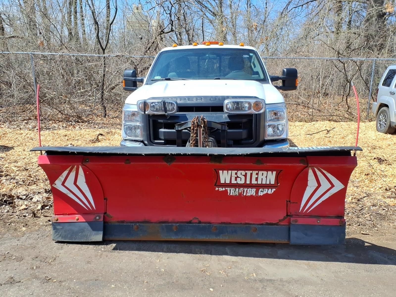 Used 2016 Ford F250 XL w/ Power Equipment Group AWD/4WD image 3