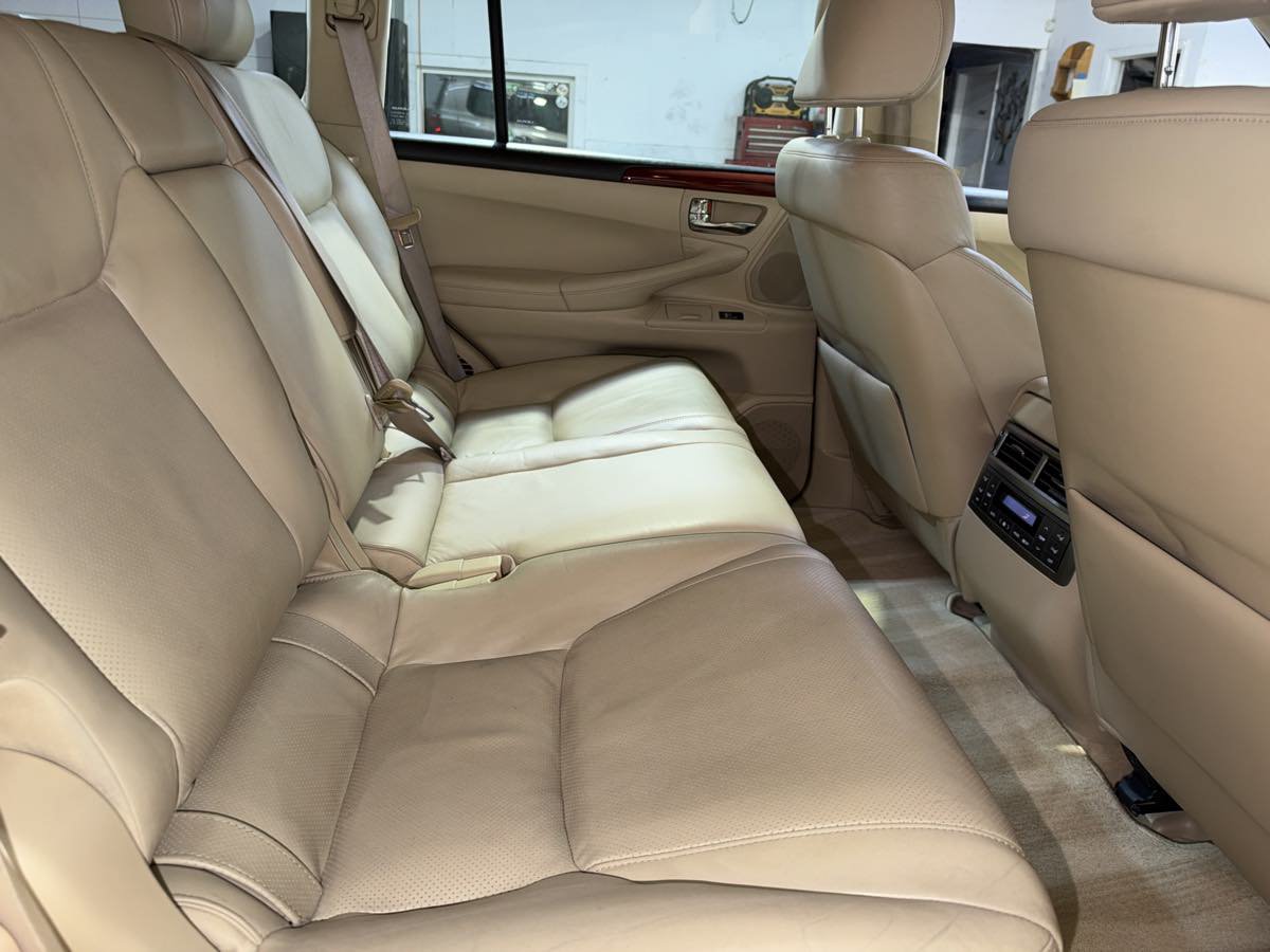 Used 2008 Lexus LX 570 4WD image 27