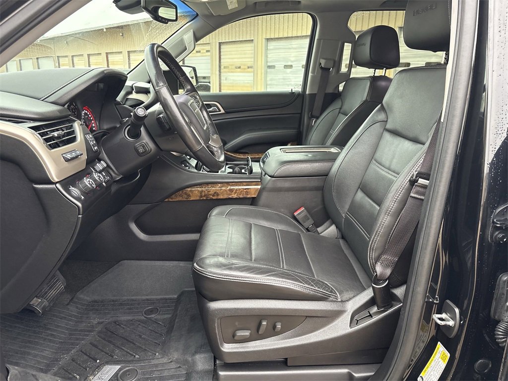 Used 2016 GMC Yukon XL Denali w/ Open Road Package image 11