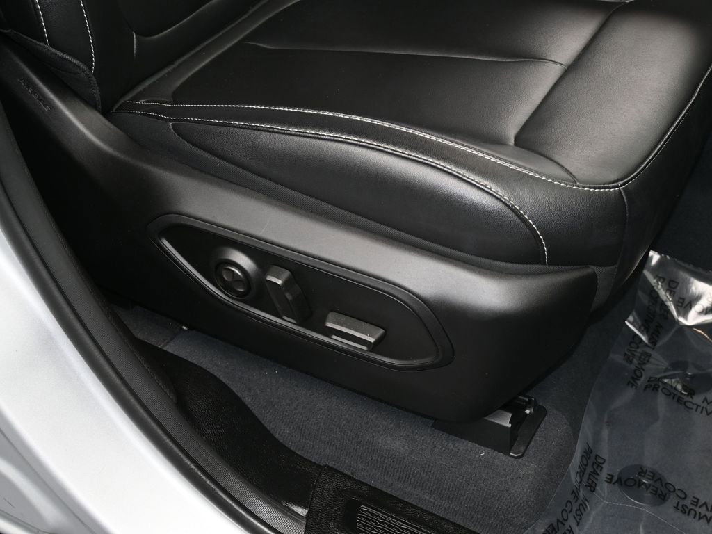 Used 2023 Jeep Grand Cherokee L Limited image 45