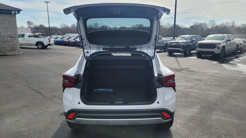 New 2026 Chevrolet Trax LT w/ Driver Confidence Package image 11