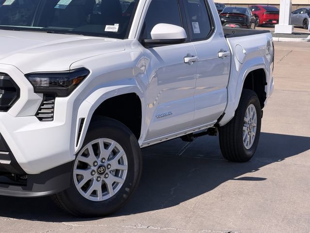 Used 2026 Toyota Tacoma SR5 RWD image 3