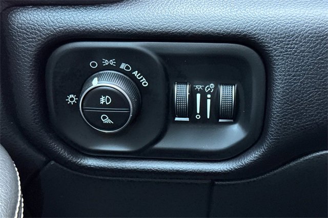 Used 2021 RAM 2500 Laramie w/ Night Edition image 42