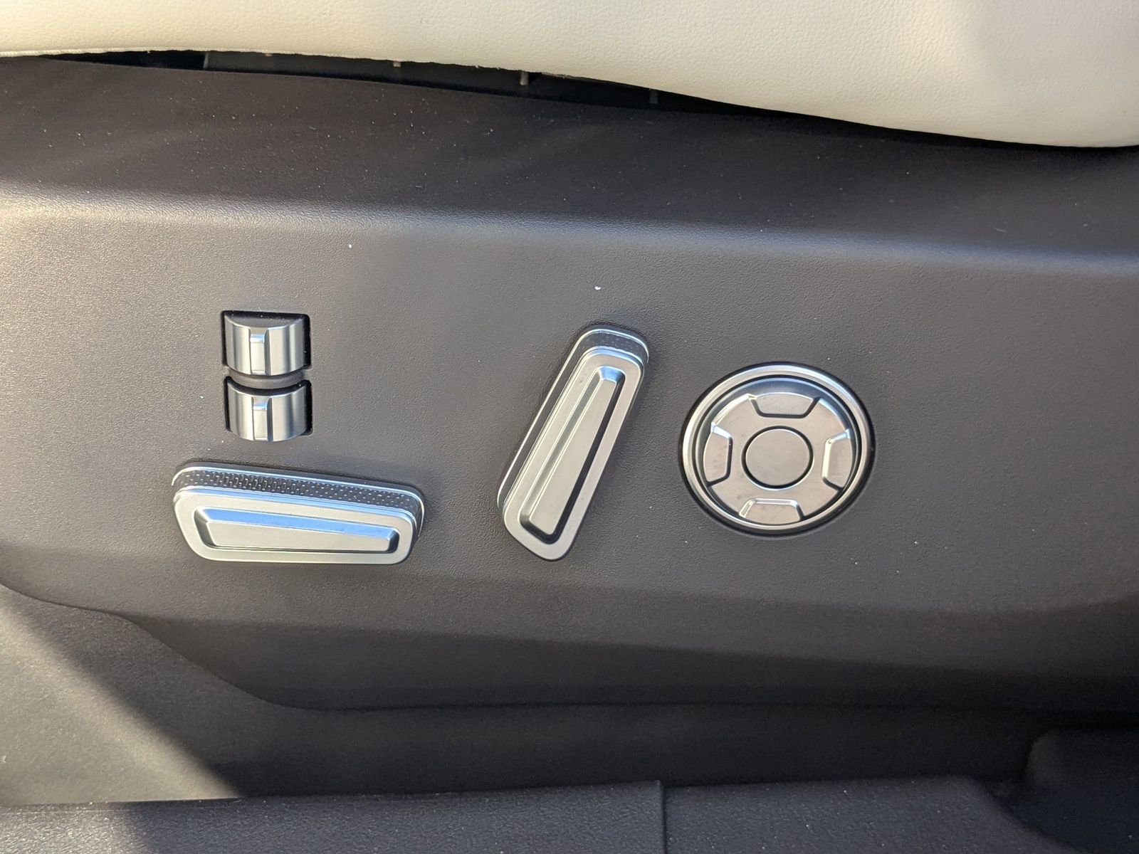 New 2026 Lincoln Nautilus Black Label image 22