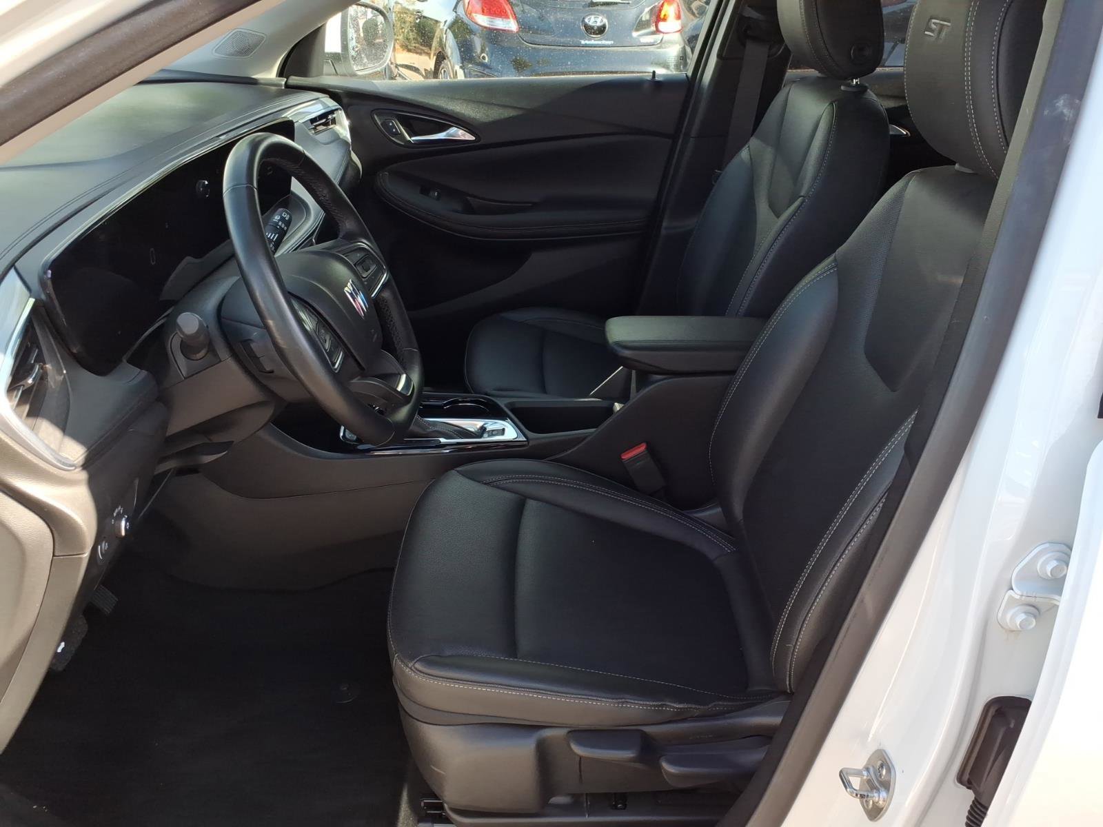 Used 2024 Buick Encore GX Sport Touring FWD image 12