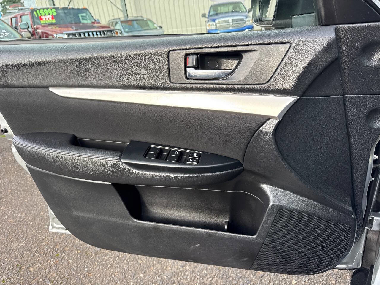 Used 2012 Subaru Outback 2.5i Premium w/ All-Weather Pkg image 24