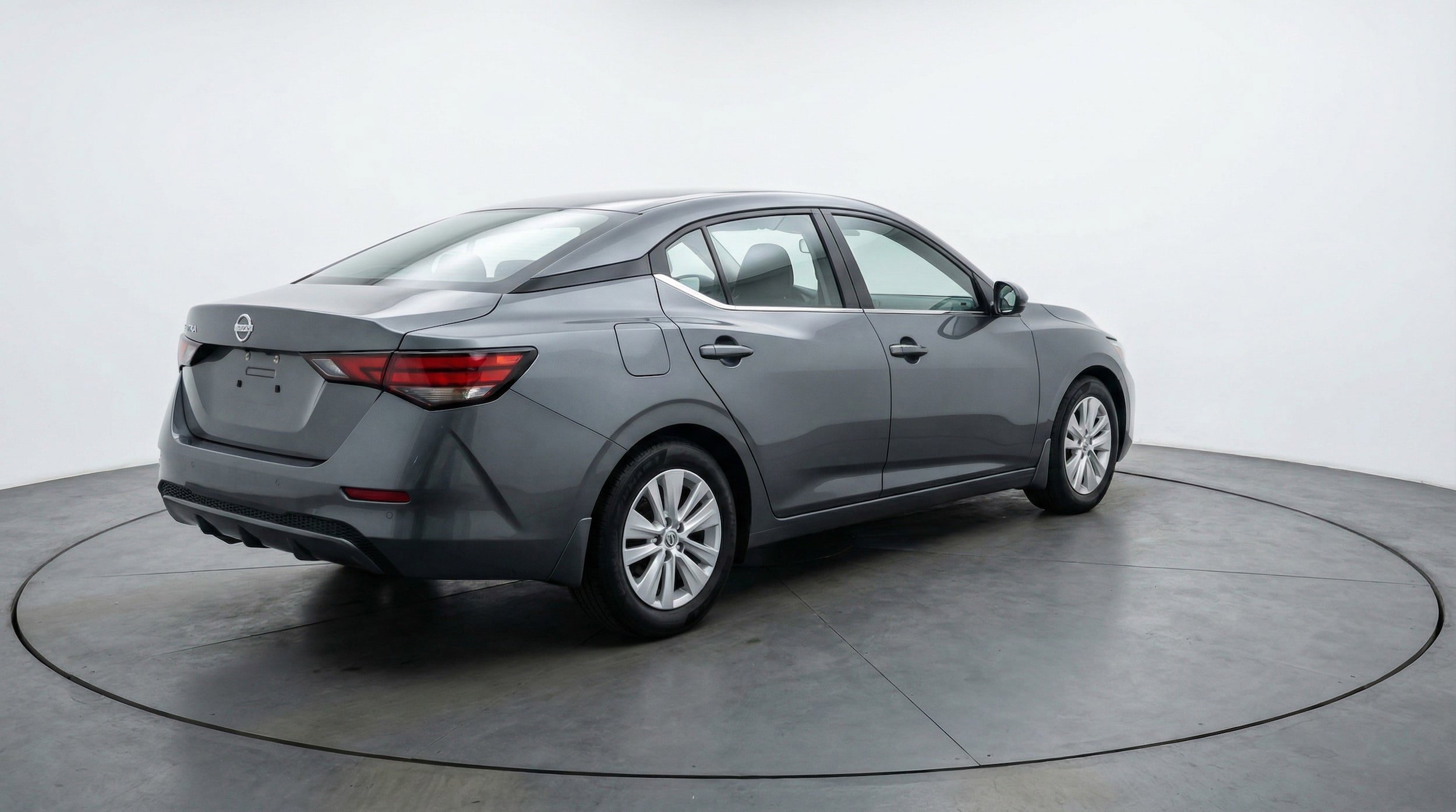 Used 2025 Nissan Sentra S FWD image 7
