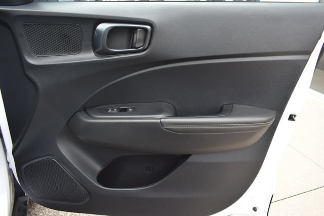 Used 2025 Hyundai Venue Limited FWD image 34