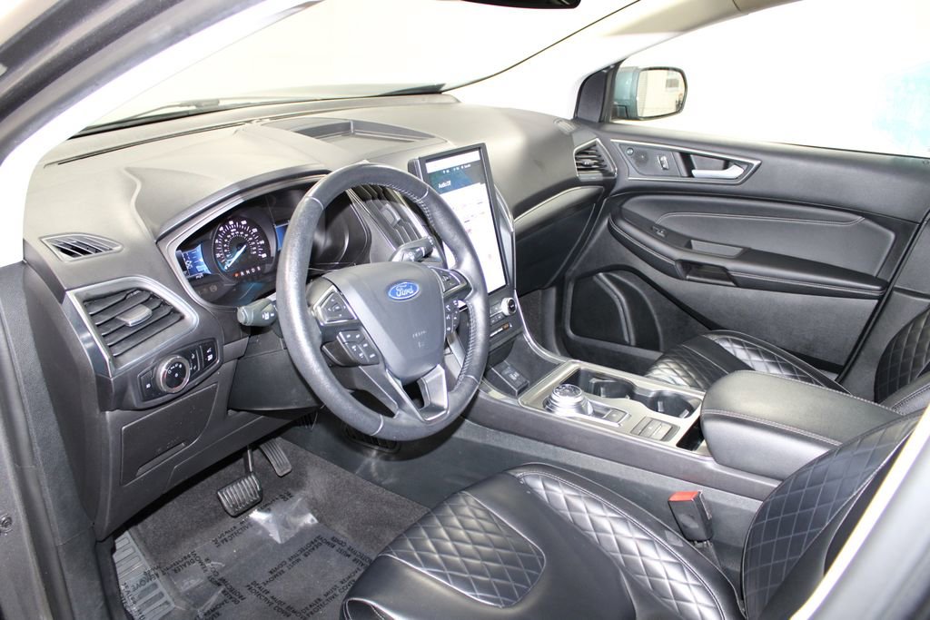 Used 2024 Ford Edge Titanium image 22