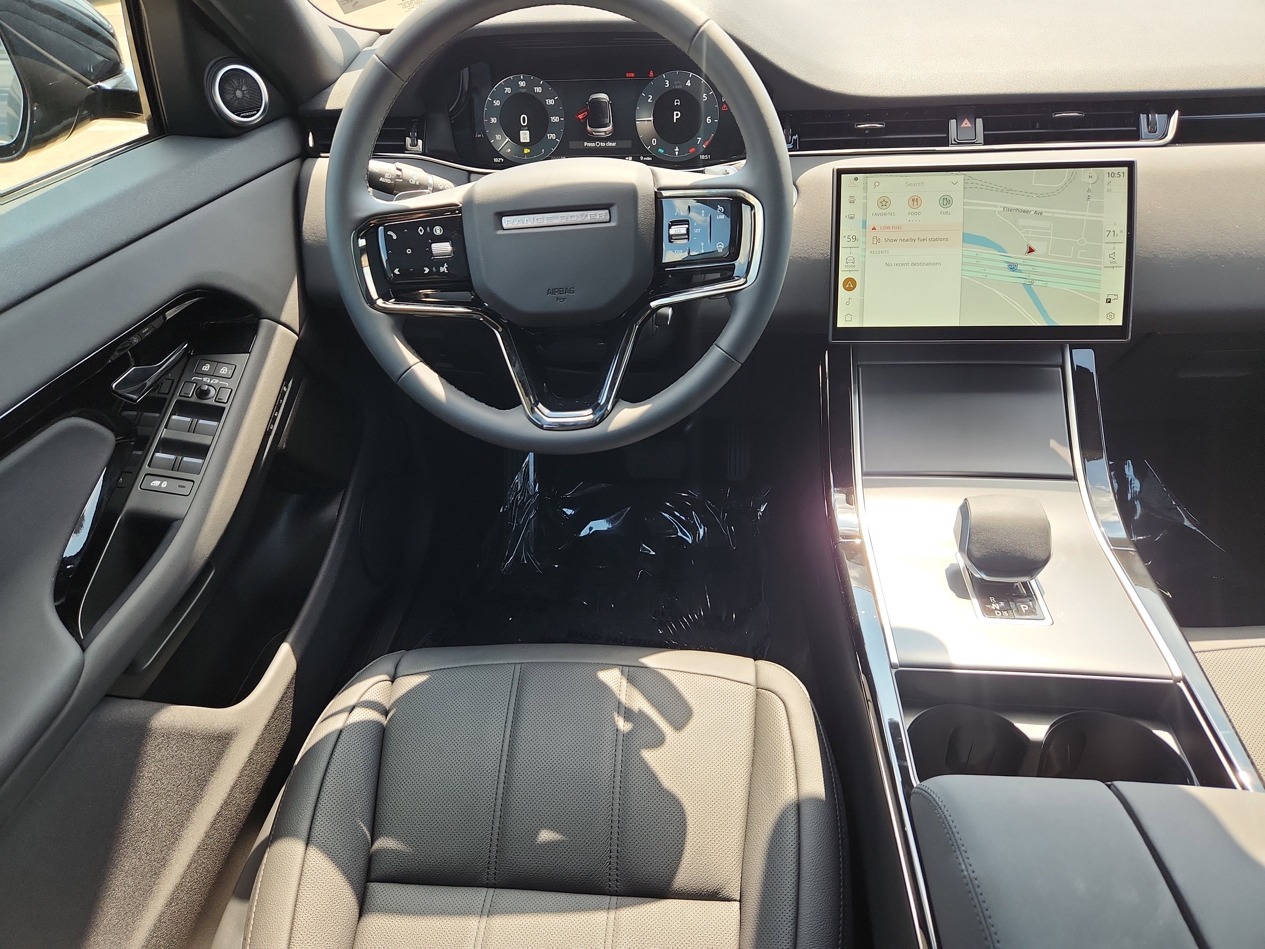 Used 2026 Land Rover Range Rover Evoque S image 4