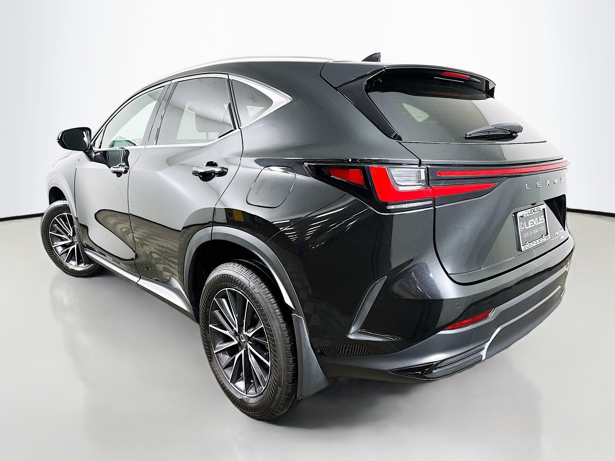 Certified 2025 Lexus NX 350 AWD w/ Accessory Package (2T) image 5