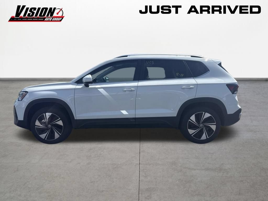 Used 2026 Volkswagen Taos SE AWD/4WD image 8