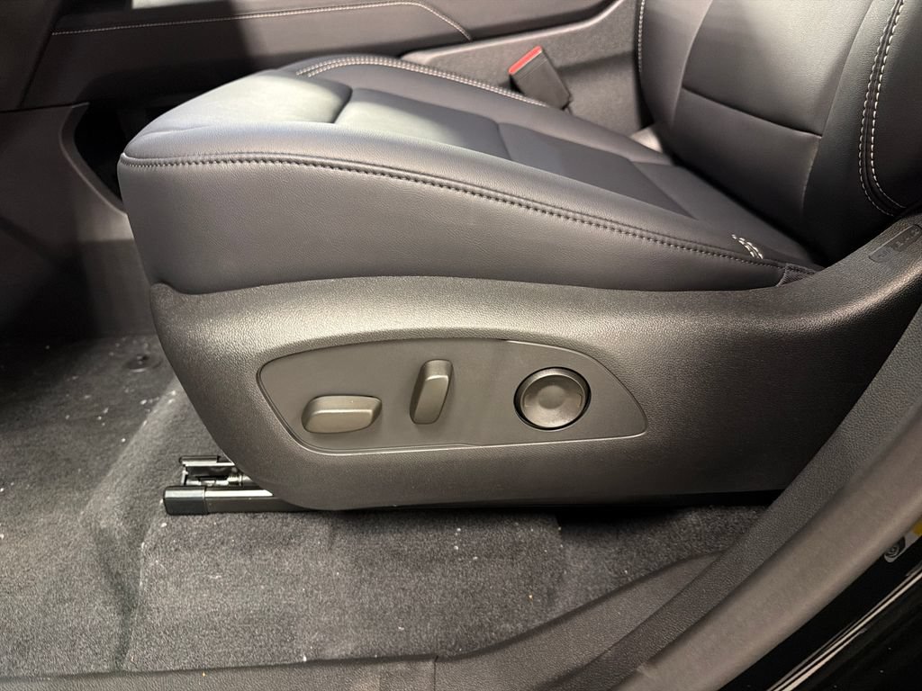 New 2026 GMC Acadia Elevation w/ Black Edition AWD/4WD image 24
