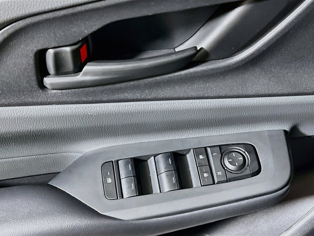 Certified 2025 Toyota Prius LE FWD image 16