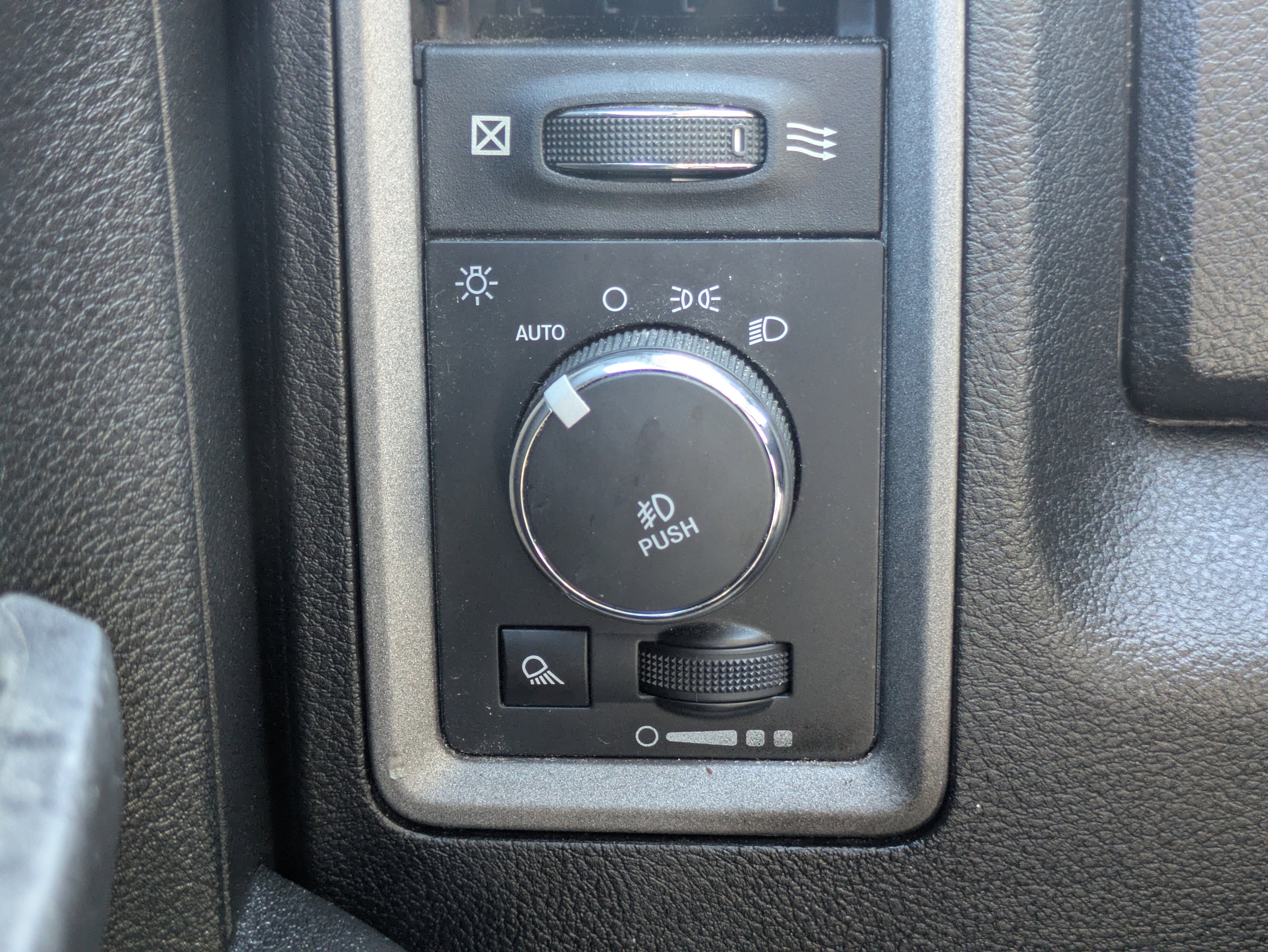 Used 2022 RAM 1500 Tradesman w/ Tradesman SXT Package image 13