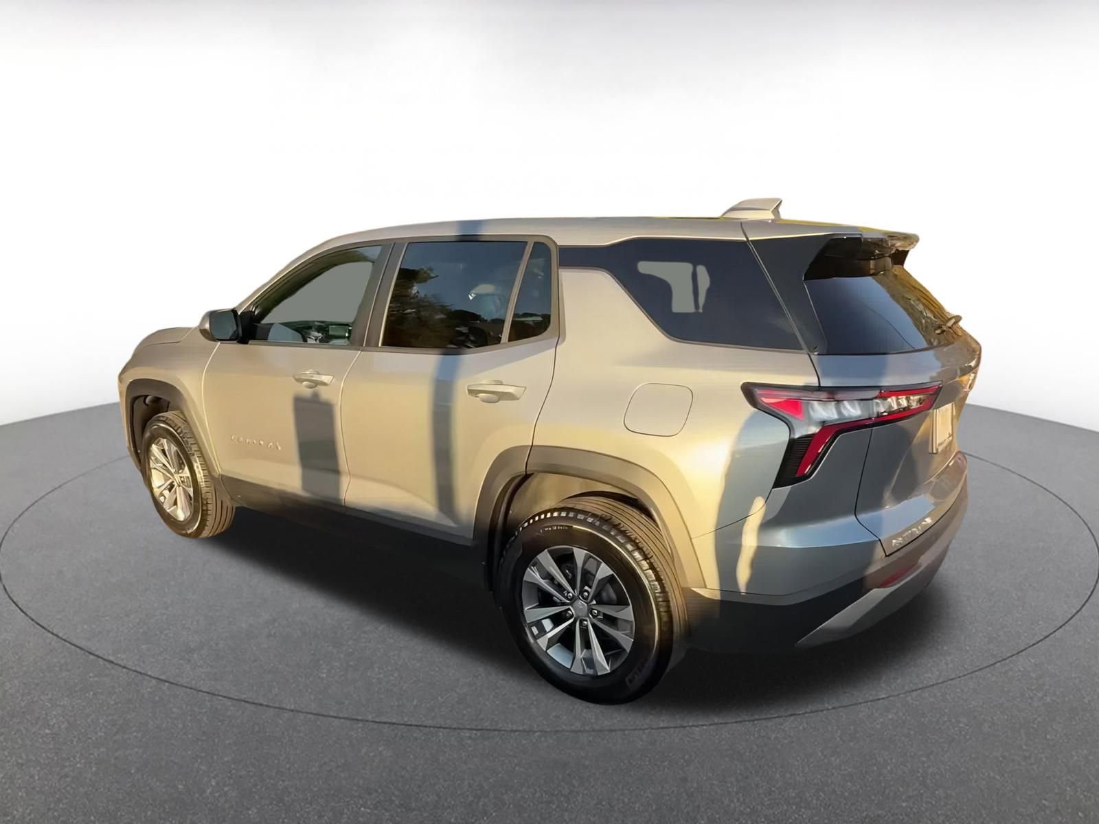 Used 2025 Chevrolet Equinox LT image 10