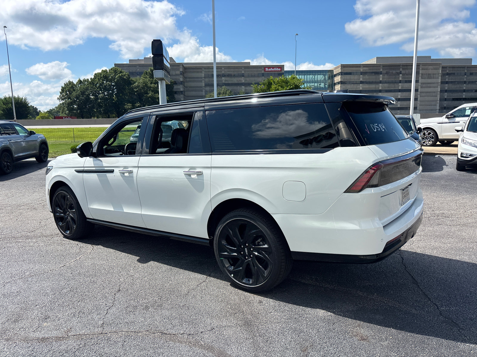 New 2027 Lincoln Navigator L Black Label AWD/4WD image 5