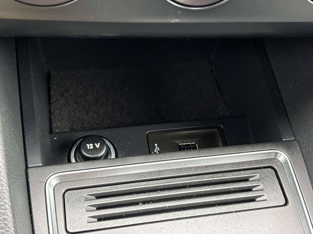 Used 2017 Volkswagen Jetta S w/ Jetta S Cold Weather Package image 29