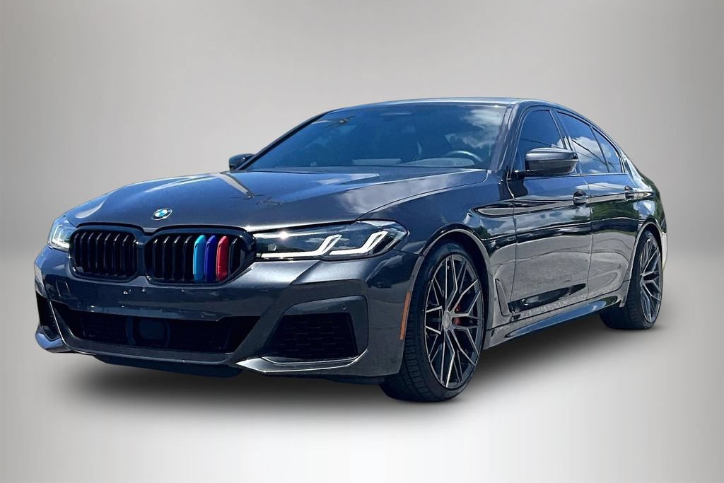 Used 2022 BMW M550i xDrive AWD/4WD image 2