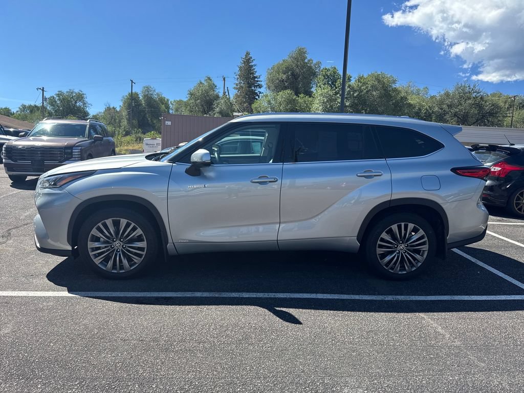 Used 2021 Toyota Highlander Platinum AWD/4WD image 7