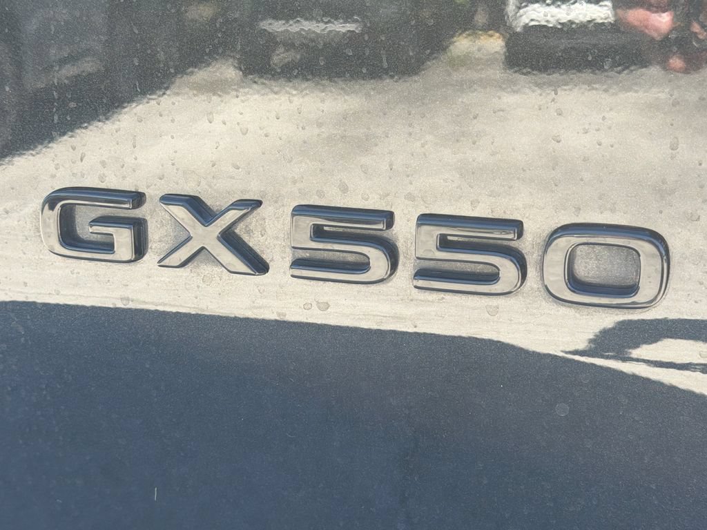 Used 2025 Lexus GX 550 AWD/4WD image 14